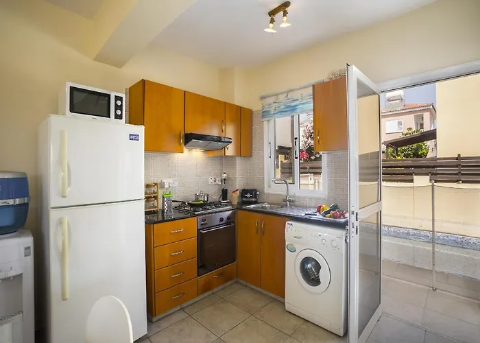 Amber By The Sea * Πρωταράς