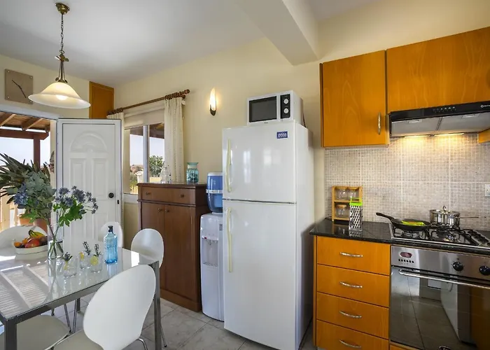 Amber By The Sea Πρωταράς